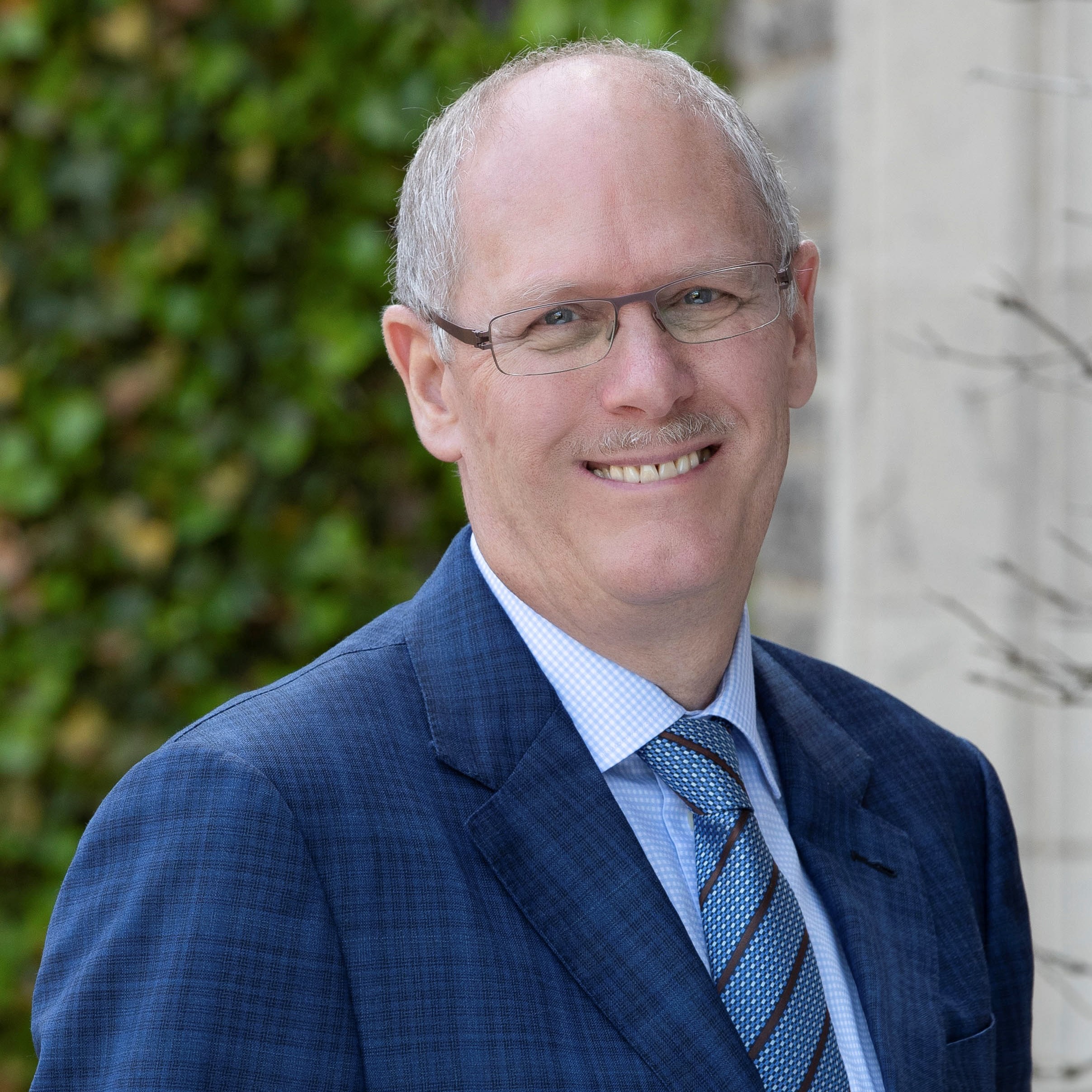 <hr></hr>Dr. David Farrar
<br>President and Vice-Chancellor
<br>McMaster University